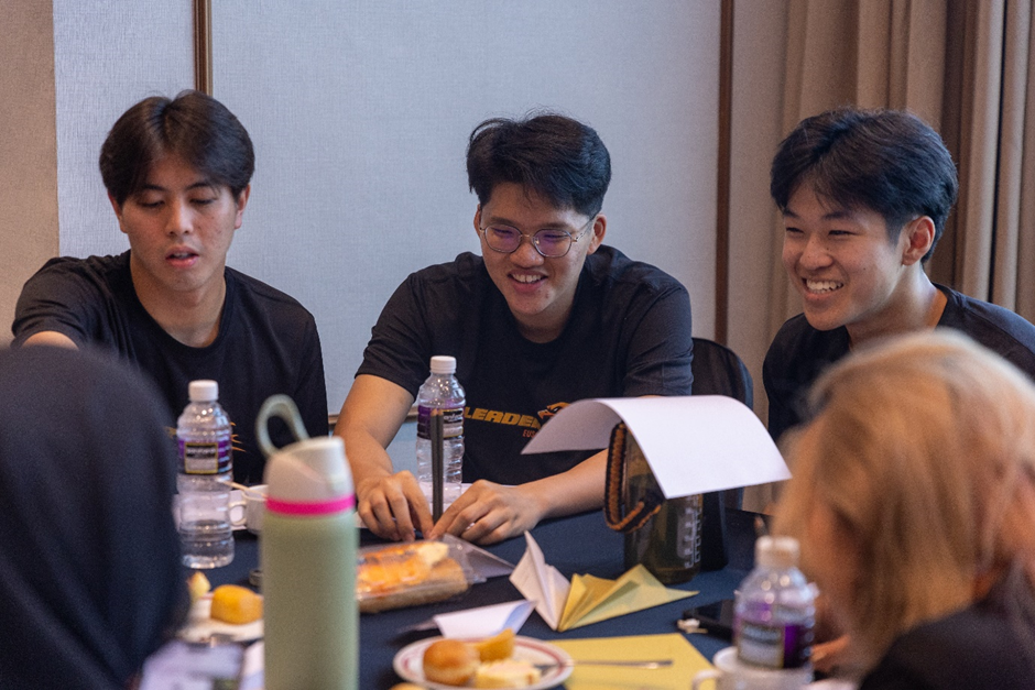 Eusoff leaders engaging in an interesting discussion